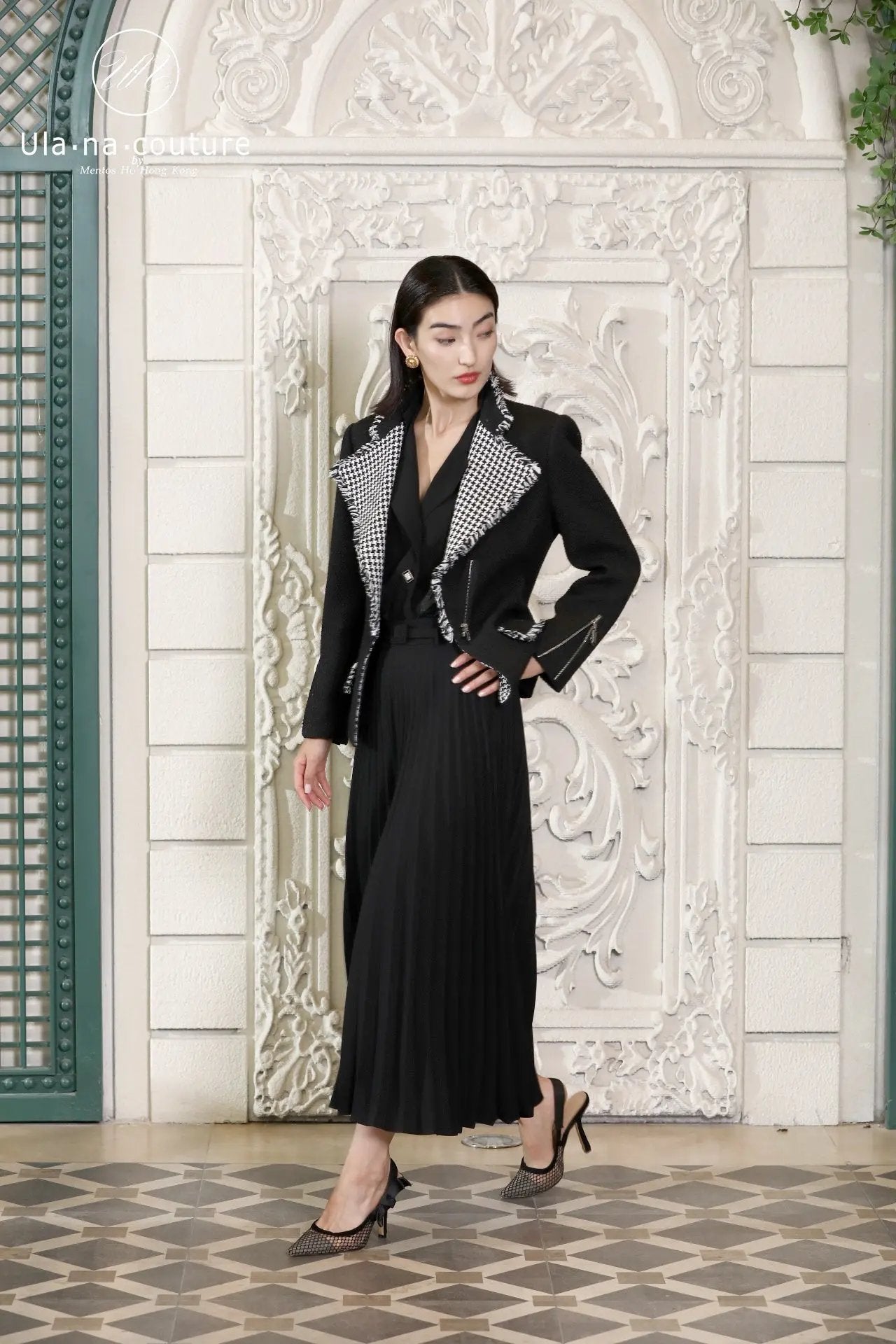 Stylish Black and White Houndstooth Blazer with Frayed Trim ULA