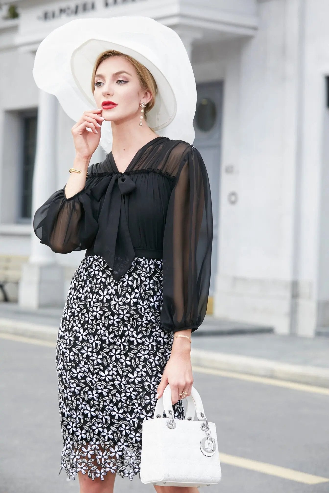 Chic Black and White Ensemble ULA