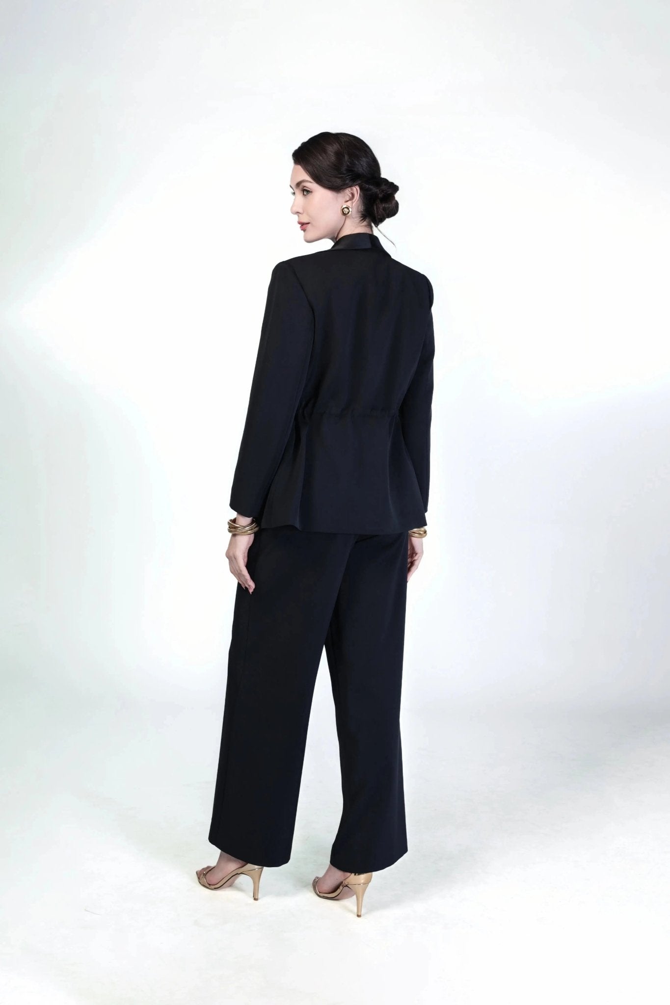 Chic Black Sleeveless Jumpsuit with Mesh Detail ULA