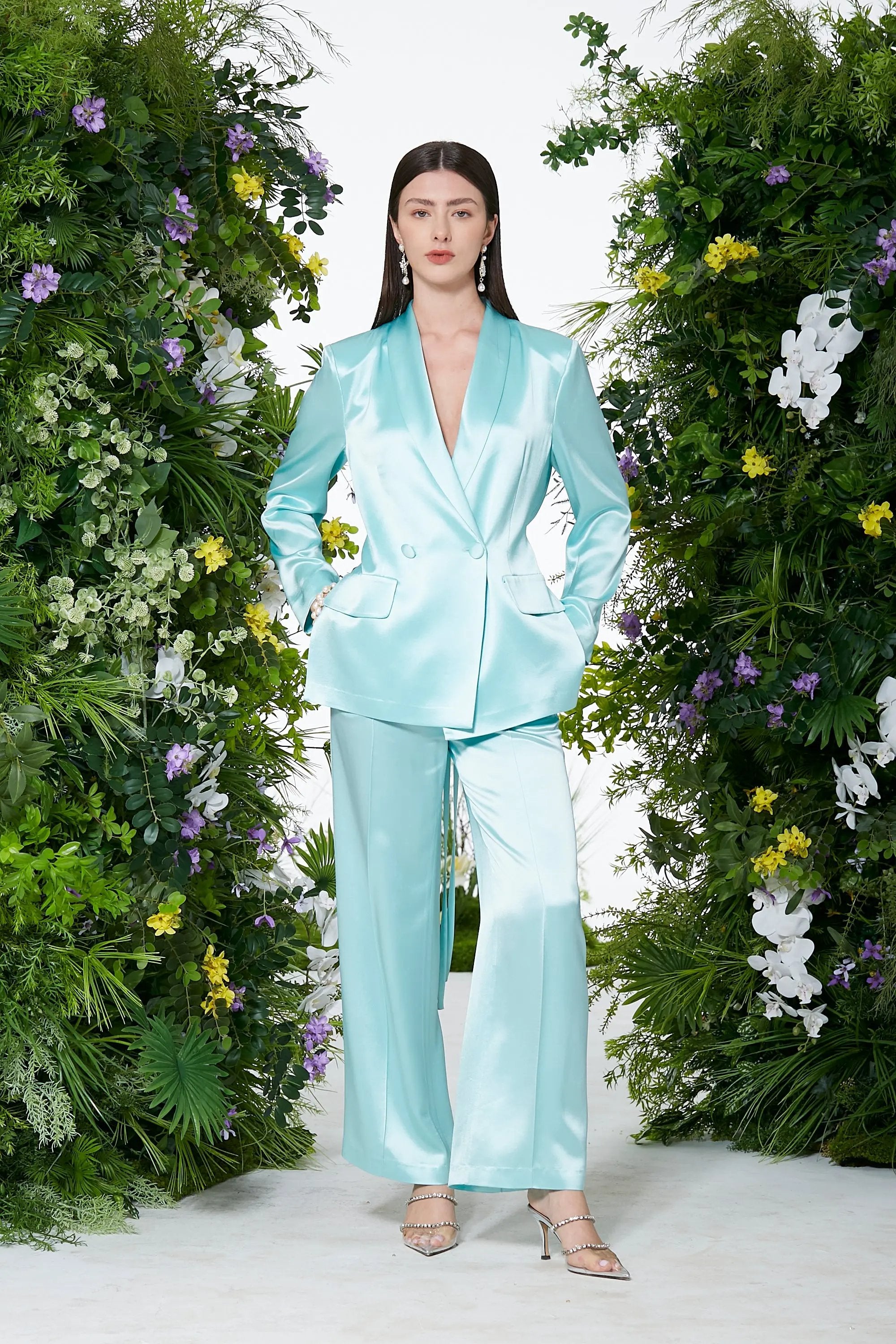 Women’s Spring Fashion Luxury V-neck Suit ULA