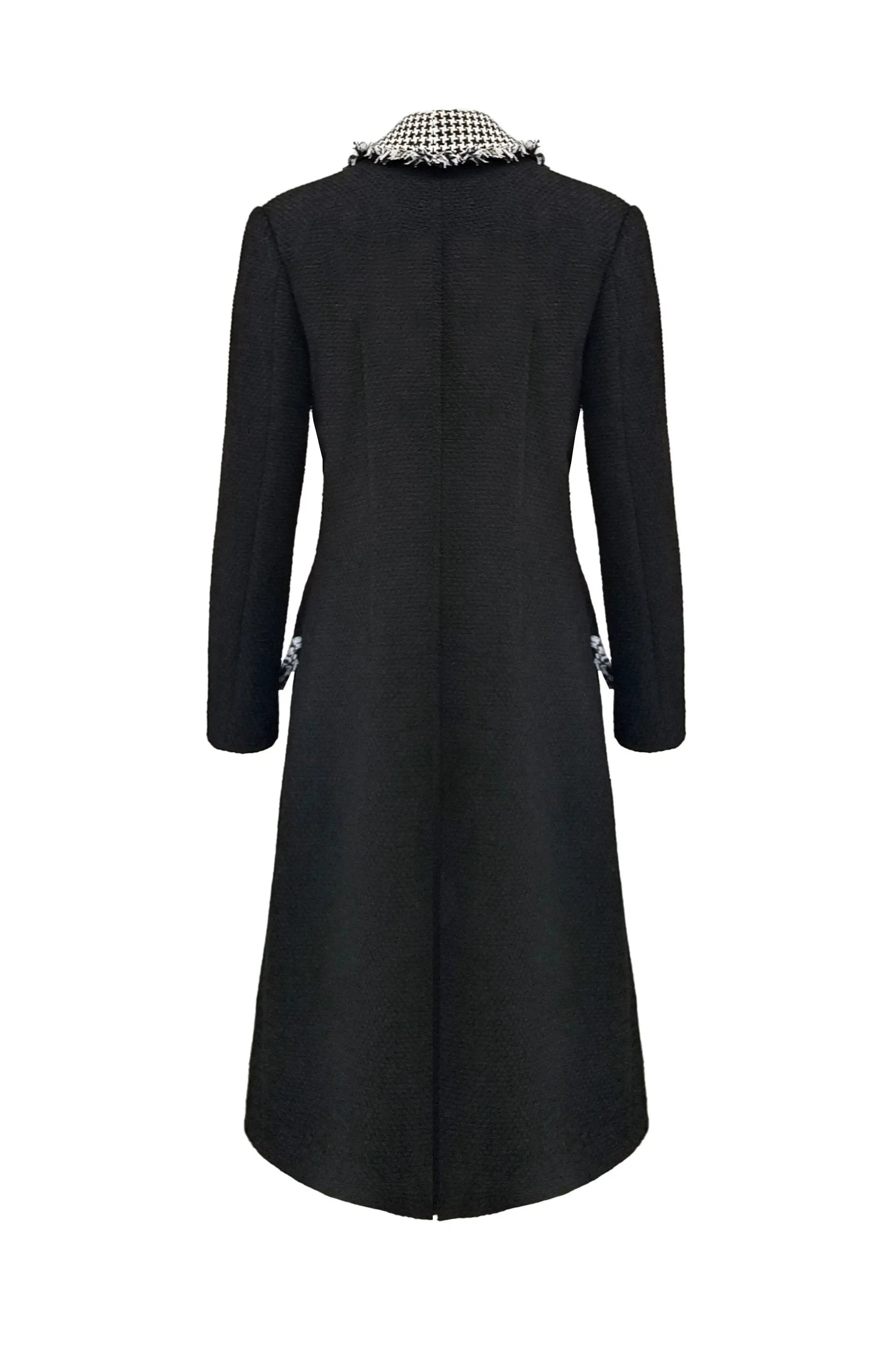 Chic Ivory and Navy Blue Collared Coat with Pockets ULA